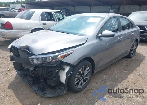 2023 Kia Forte Lxs z USA, uszkodzony, nr VIN 3KPF24AD1PE635307